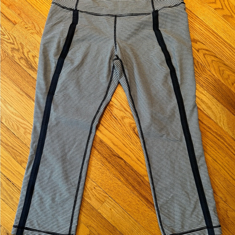 Lululemon capri pants size 12